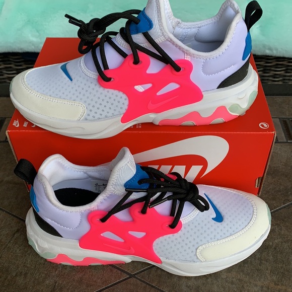 •NIKE REACT PRESTO WMNS - Picture 2 of 16